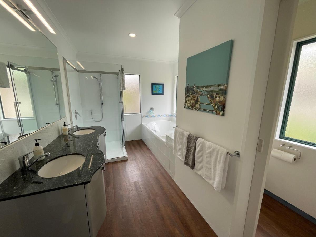 Luxury Home Next To Ocean And Walkway New Plymouth Ngoại thất bức ảnh